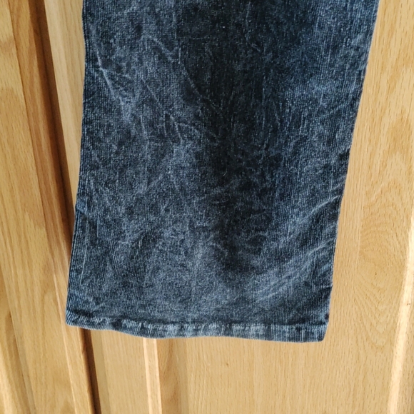 Cute black cords... - Picture 4 of 4